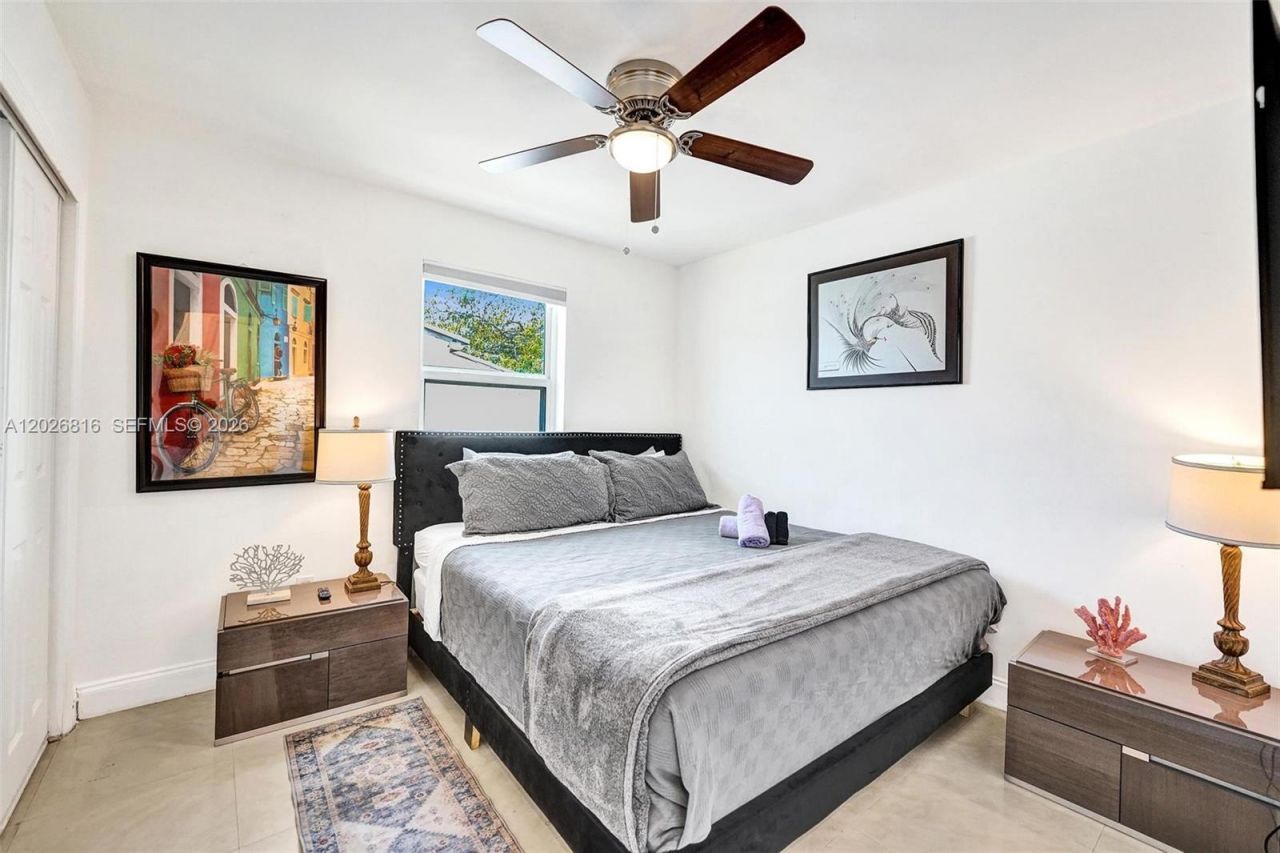 712 SW 7th Terr , Hallandale Beach, FL 33009 Photo