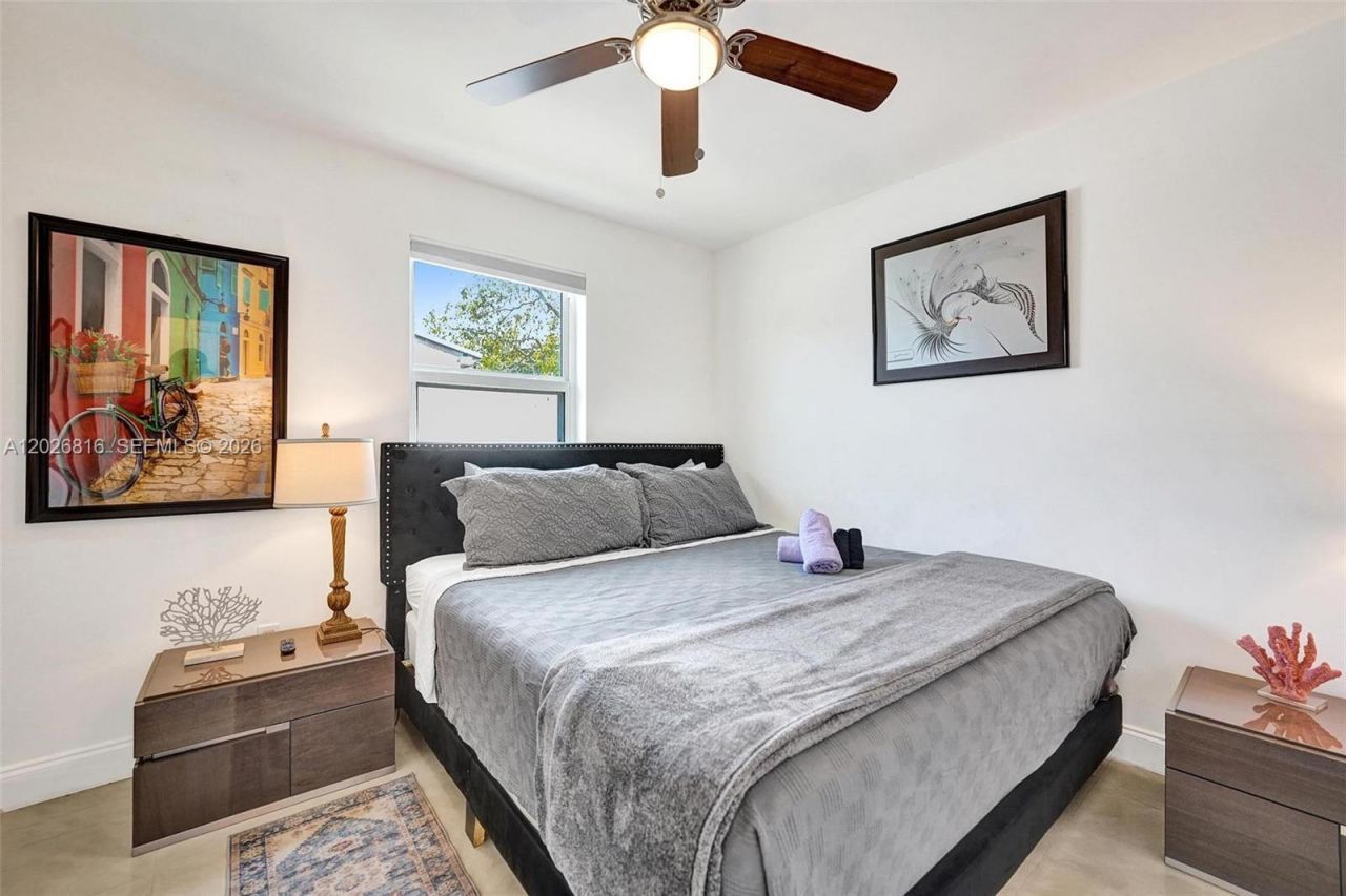 712 SW 7th Terr , Hallandale Beach, FL 33009 Photo