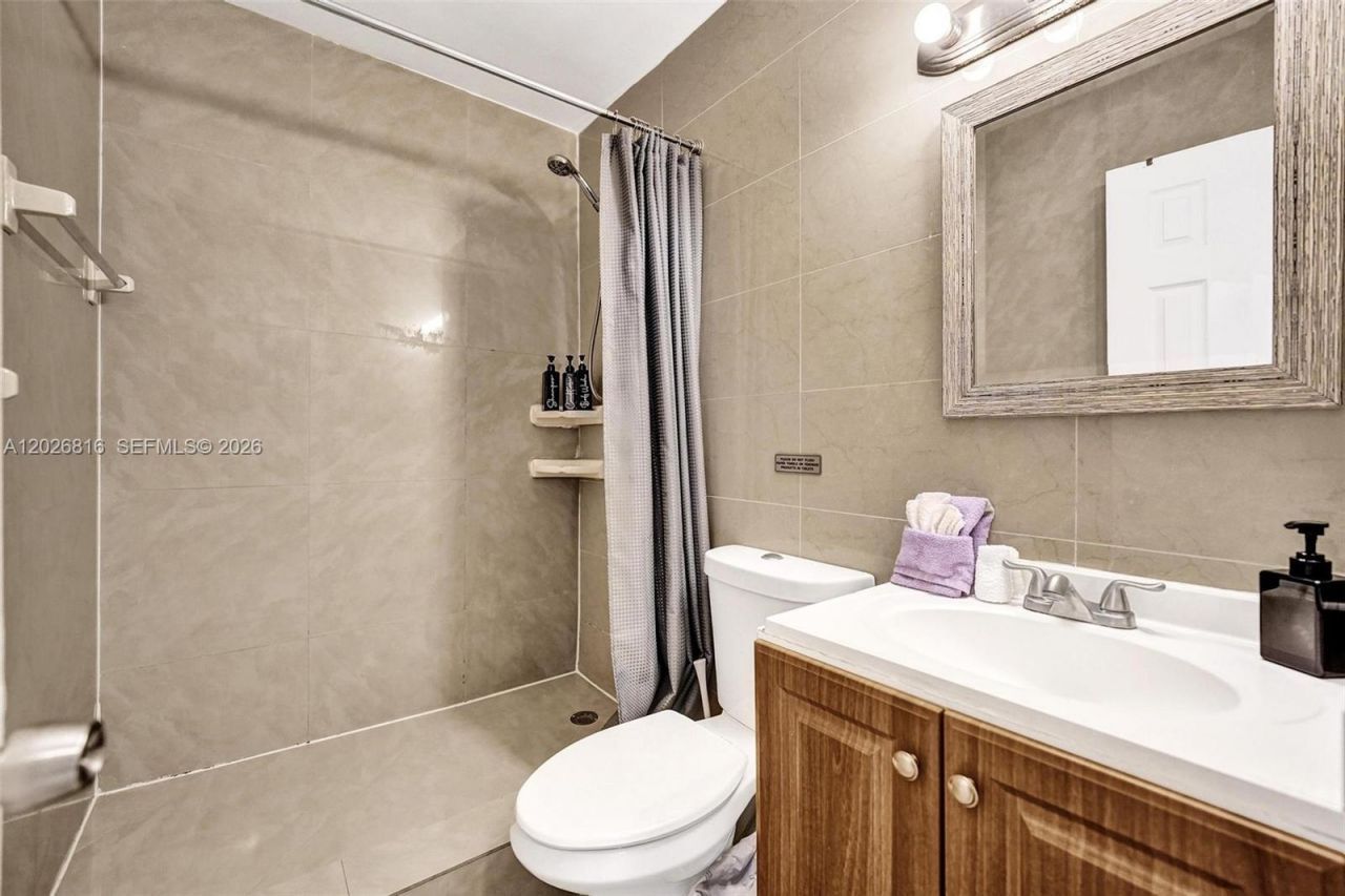 712 SW 7th Terr , Hallandale Beach, FL 33009 Photo