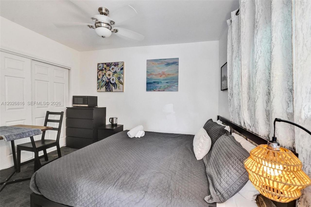 712 SW 7th Terr , Hallandale Beach, FL 33009 Photo