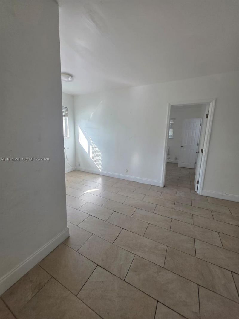 7155 Rue Notre Dame, Unit 6, Miami Beach, FL 33141 Photo