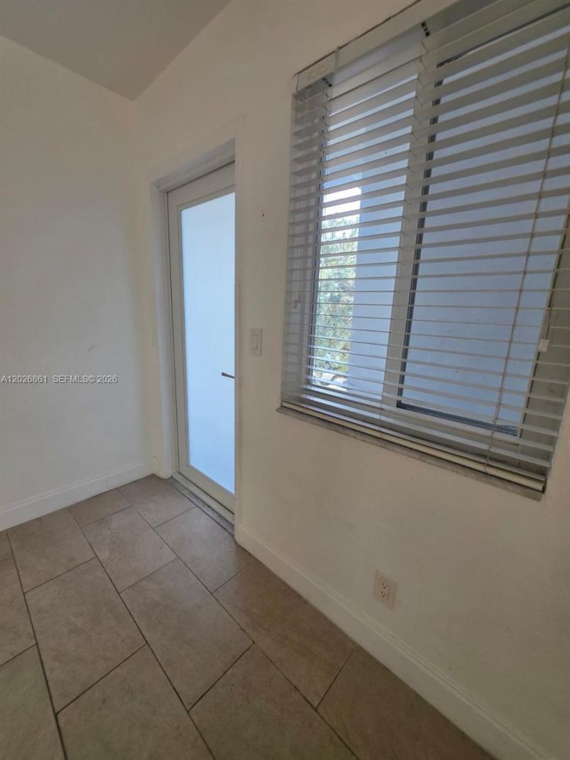 7155 Rue Notre Dame, Unit 6, Miami Beach, FL 33141 Photo