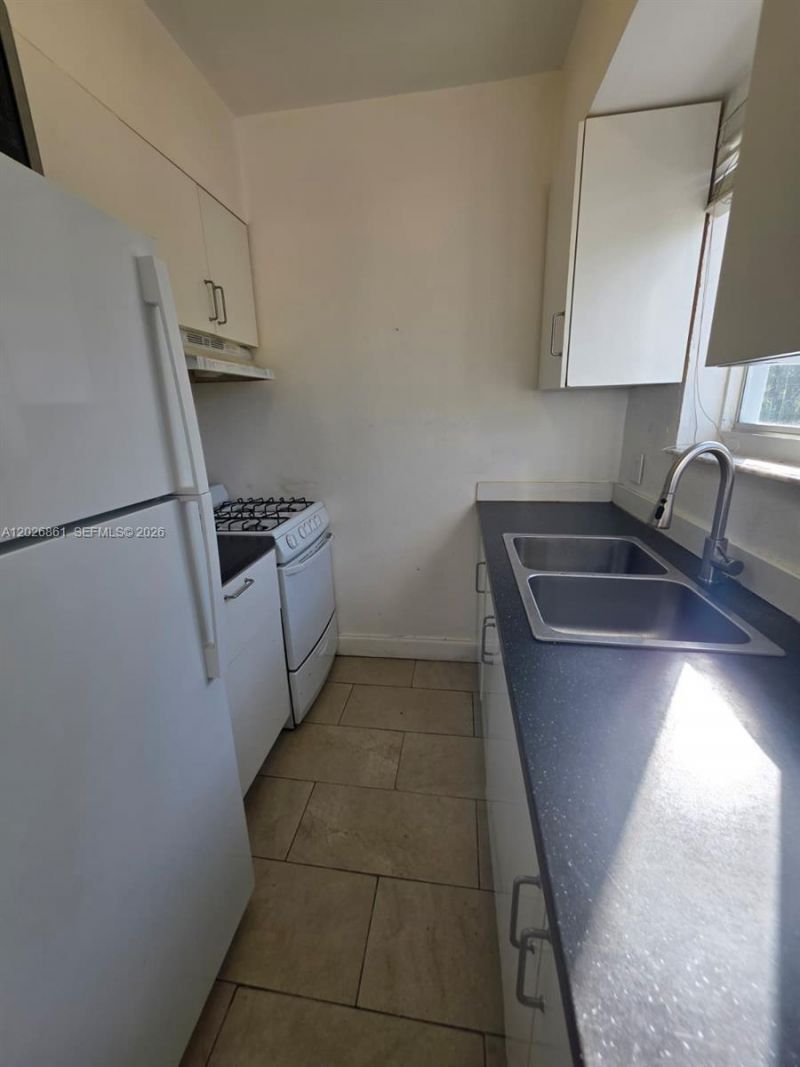 7155 Rue Notre Dame, Unit 6, Miami Beach, FL 33141 Photo