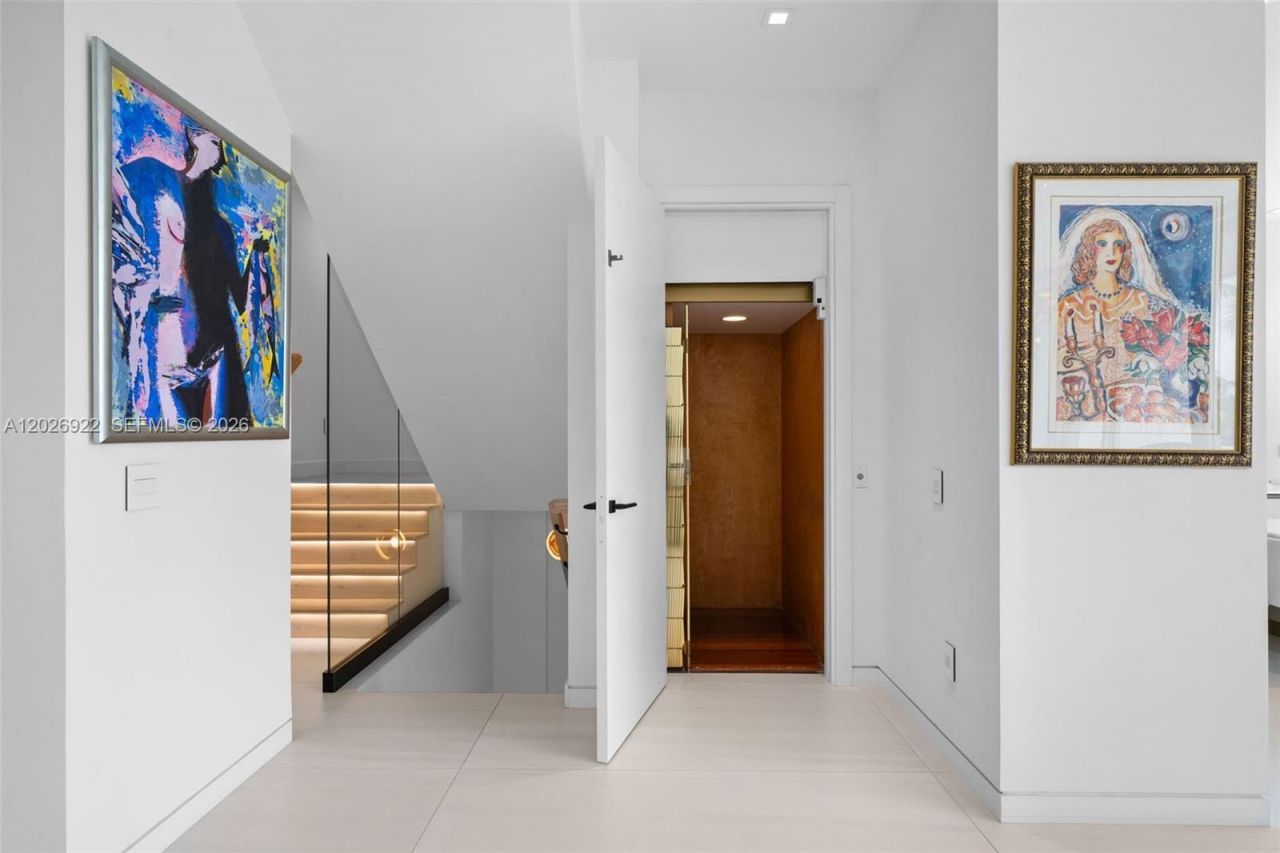 16500 Collins Ave , Unit TH-8, Sunny Isles Beach, FL 33160 Photo