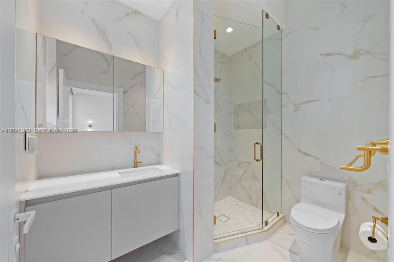 16500 Collins Ave , Unit TH-8, Sunny Isles Beach, FL 33160 Photo