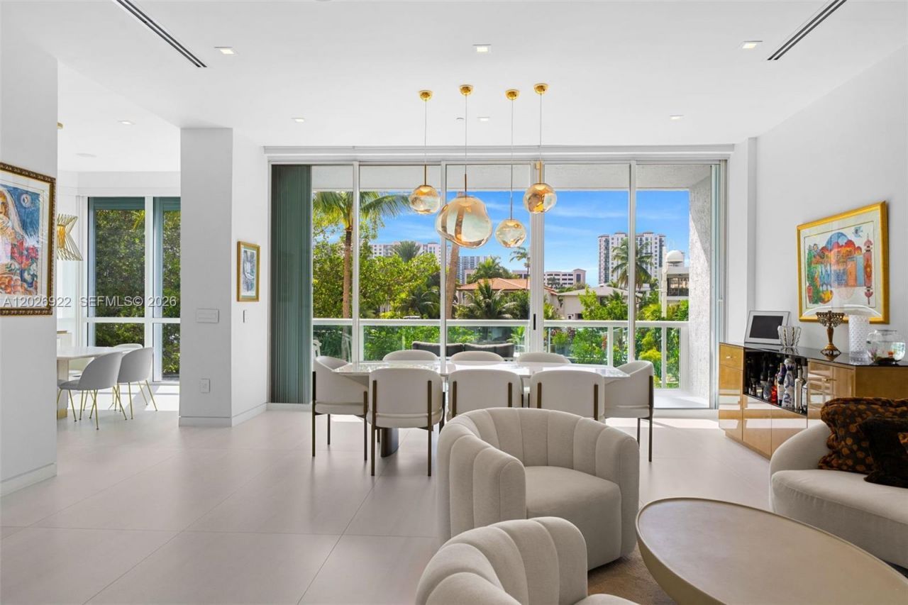 16500 Collins Ave , Unit TH-8, Sunny Isles Beach, FL 33160 Photo