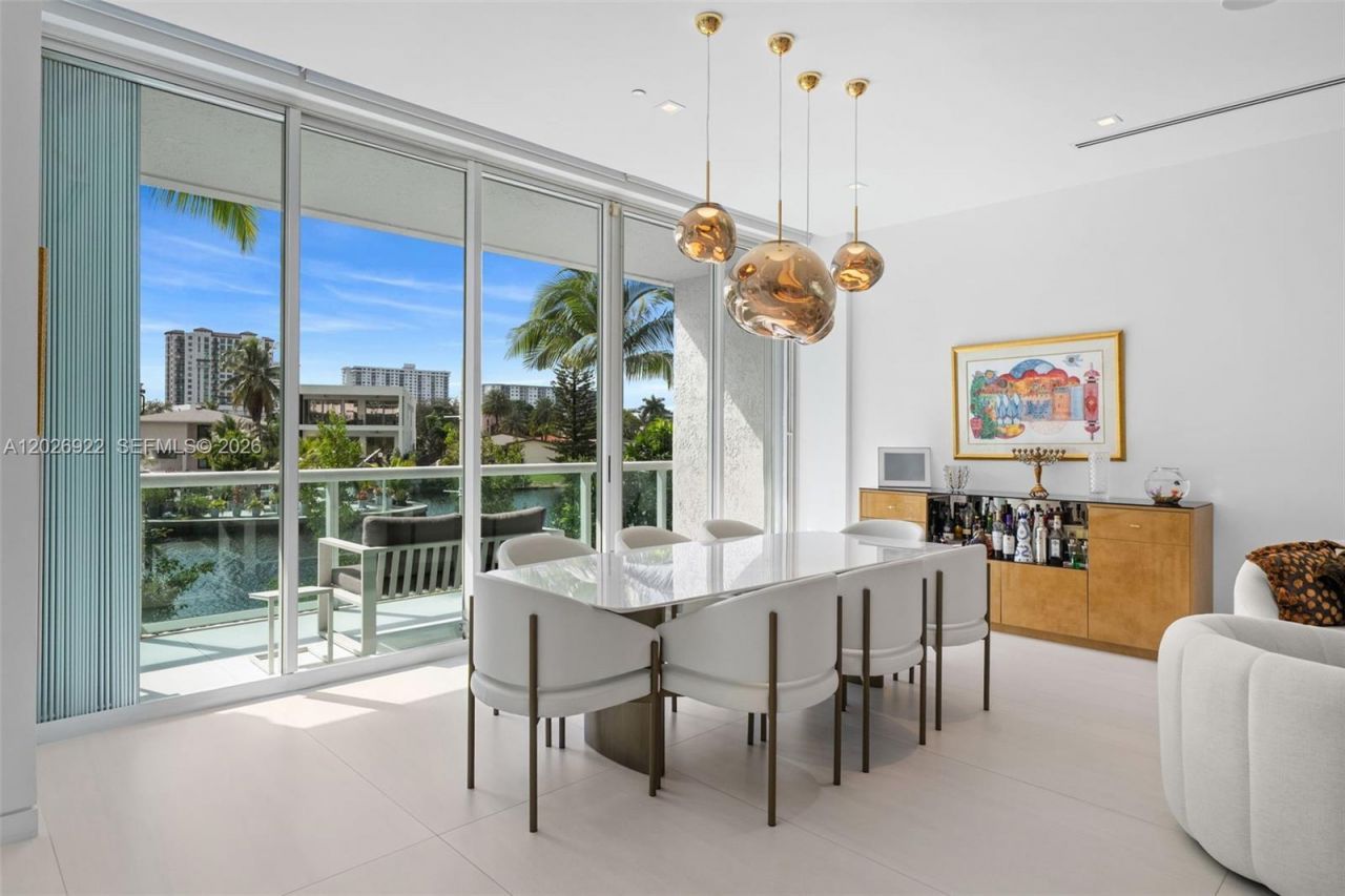 16500 Collins Ave , Unit TH-8, Sunny Isles Beach, FL 33160 Photo