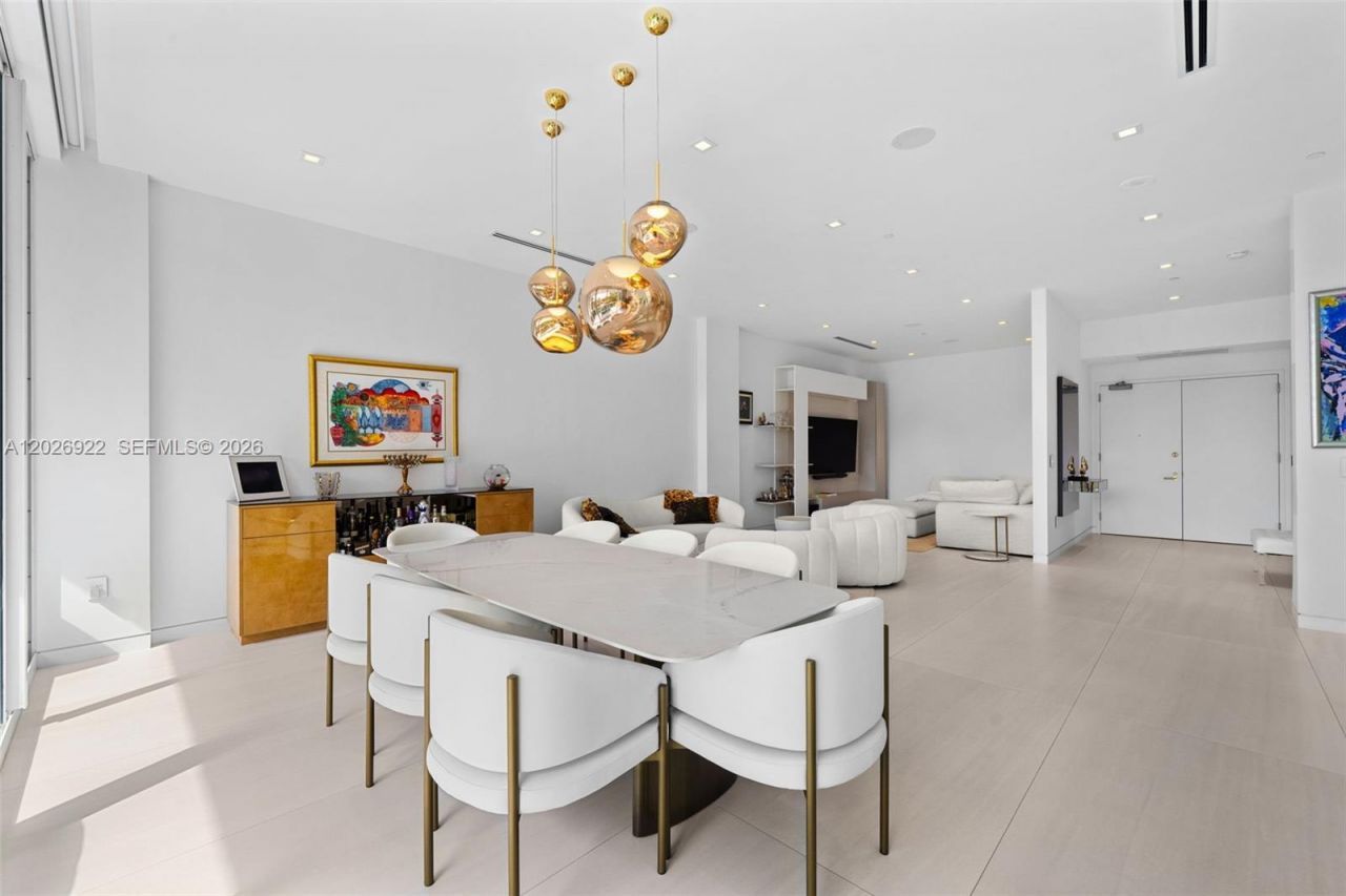 16500 Collins Ave , Unit TH-8, Sunny Isles Beach, FL 33160 Photo