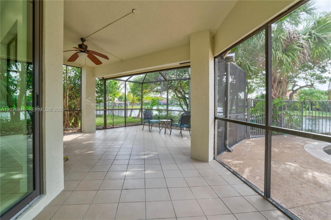 1087 Deerwood Ln, Weston, FL 33326 Photo