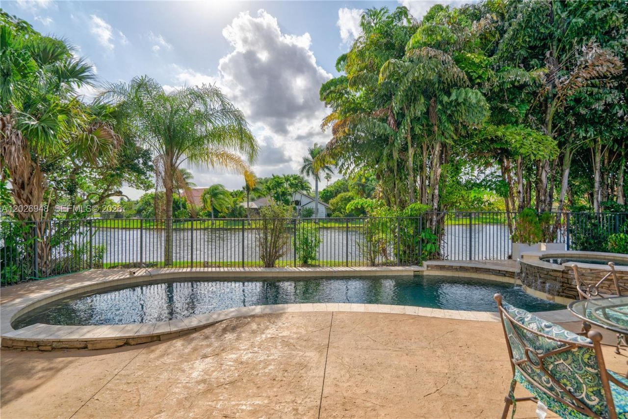 1087 Deerwood Ln, Weston, FL 33326 Photo