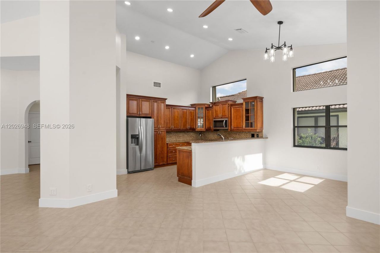 1087 Deerwood Ln, Weston, FL 33326 Photo