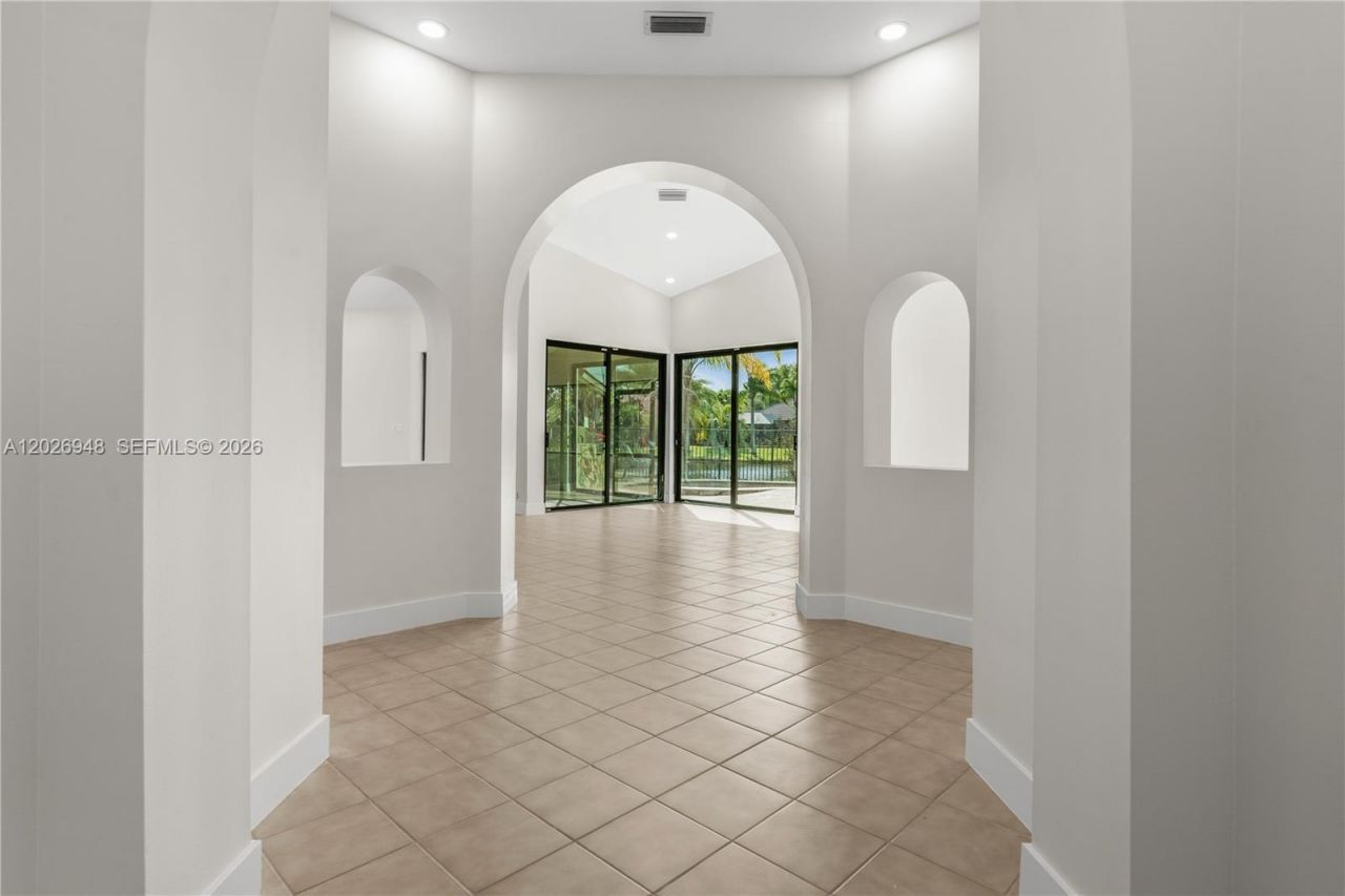 1087 Deerwood Ln, Weston, FL 33326 Photo