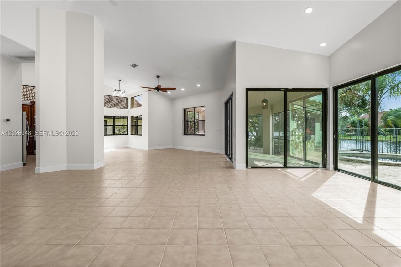 1087 Deerwood Ln, Weston, FL 33326 Photo