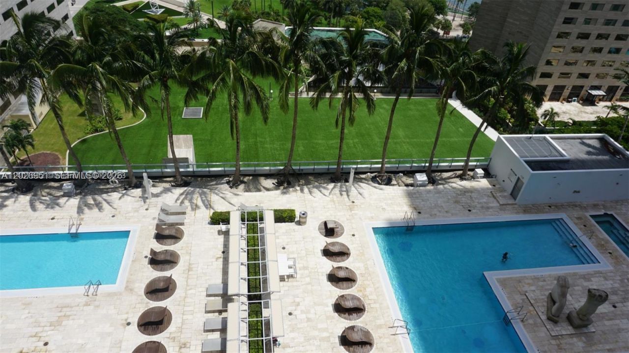 325 S Biscayne Blvd , Unit 2022, Miami, FL 33131 Photo