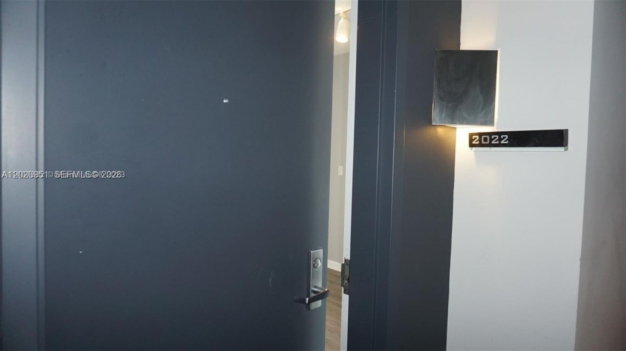 325 S Biscayne Blvd , Unit 2022, Miami, FL 33131 Photo