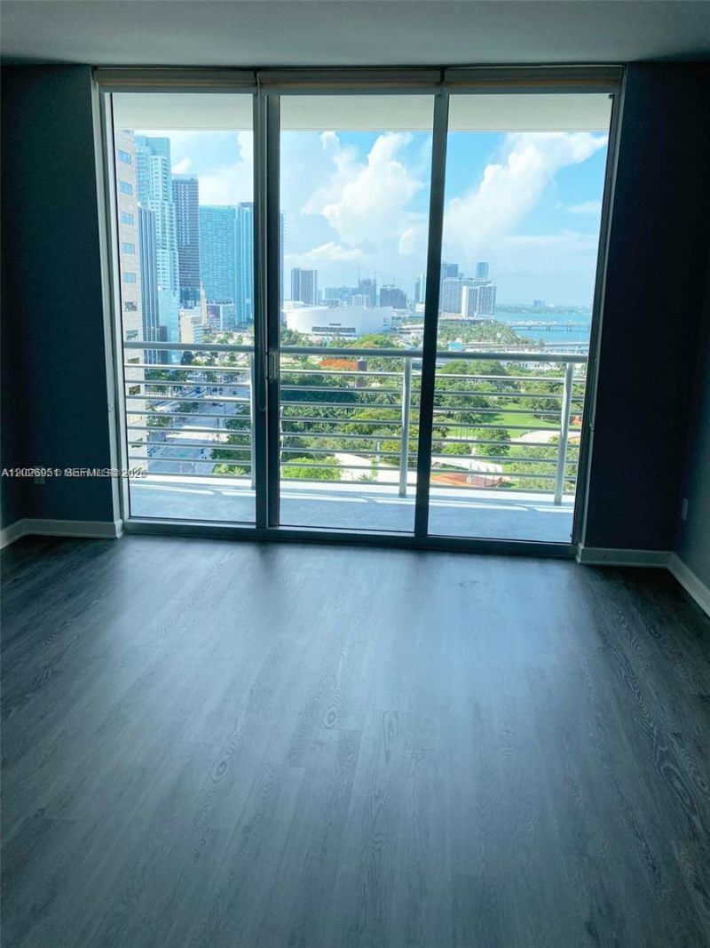 325 S Biscayne Blvd , Unit 2022, Miami, FL 33131 Photo
