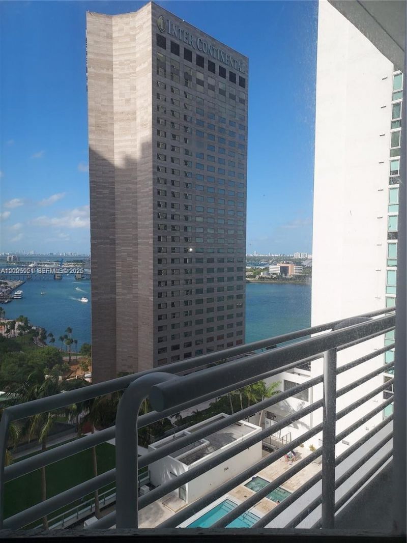 325 S Biscayne Blvd , Unit 2022, Miami, FL 33131 Photo