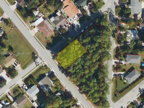 5470 Carolina Avenue , Naples, FL 34113