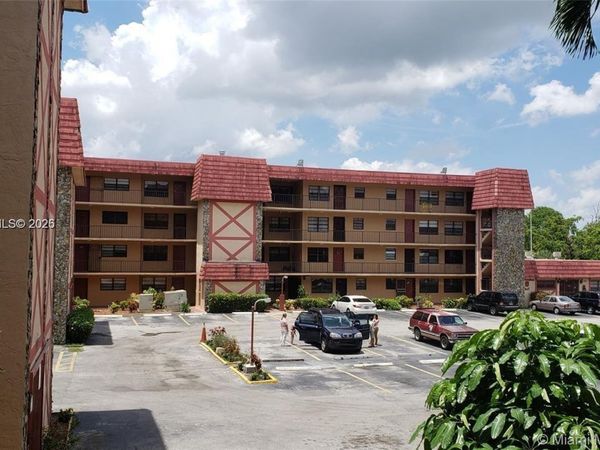 1325 W 68th St , Unit 214, Hialeah, FL 33014