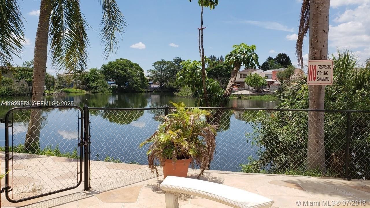 1325 W 68th St , Unit 214, Hialeah, FL 33014 Photo