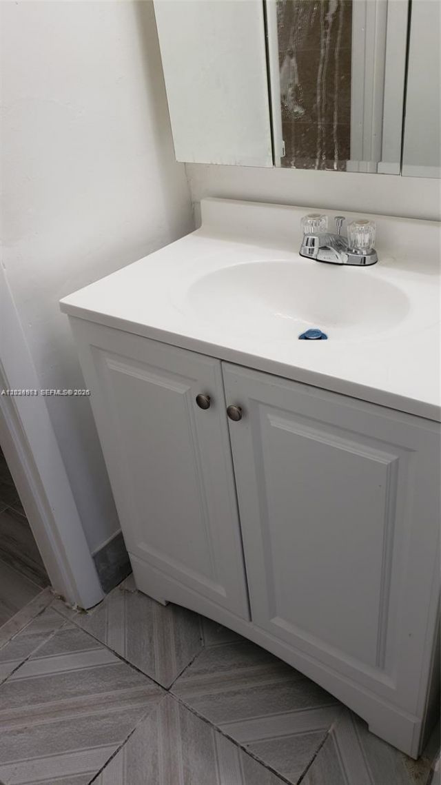 1325 W 68th St , Unit 214, Hialeah, FL 33014 Photo