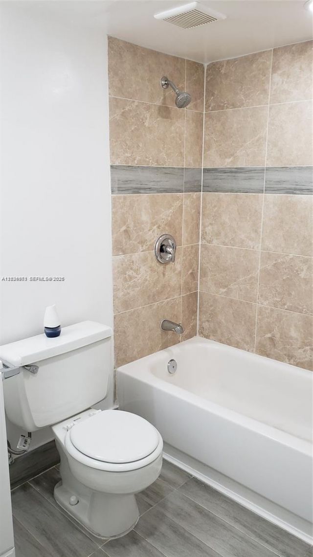 1325 W 68th St , Unit 214, Hialeah, FL 33014 Photo
