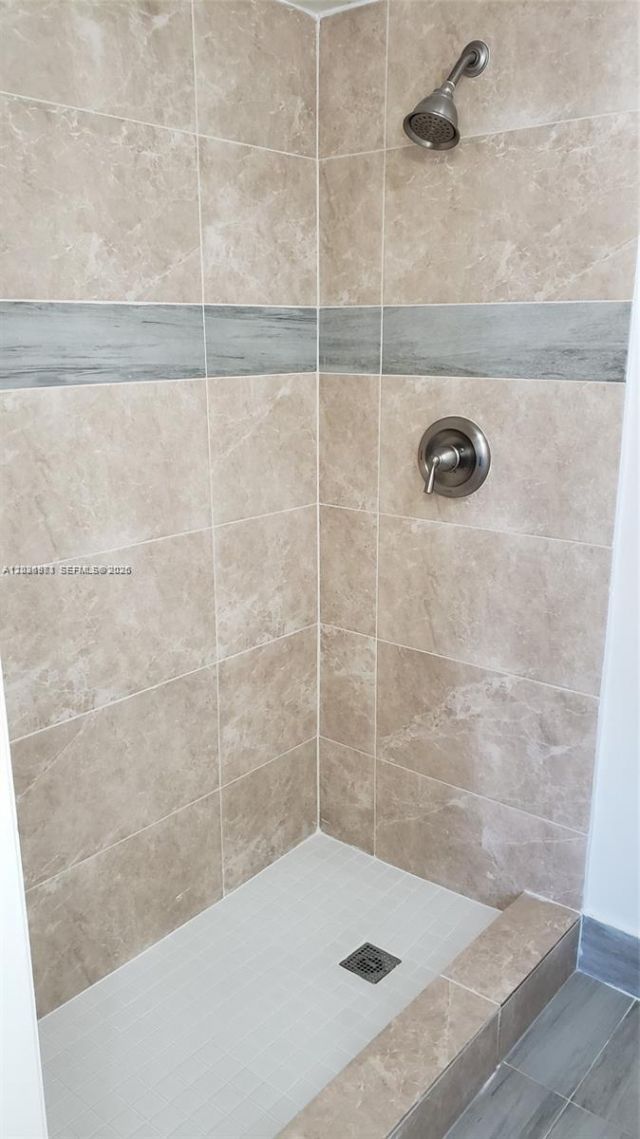 1325 W 68th St , Unit 214, Hialeah, FL 33014 Photo