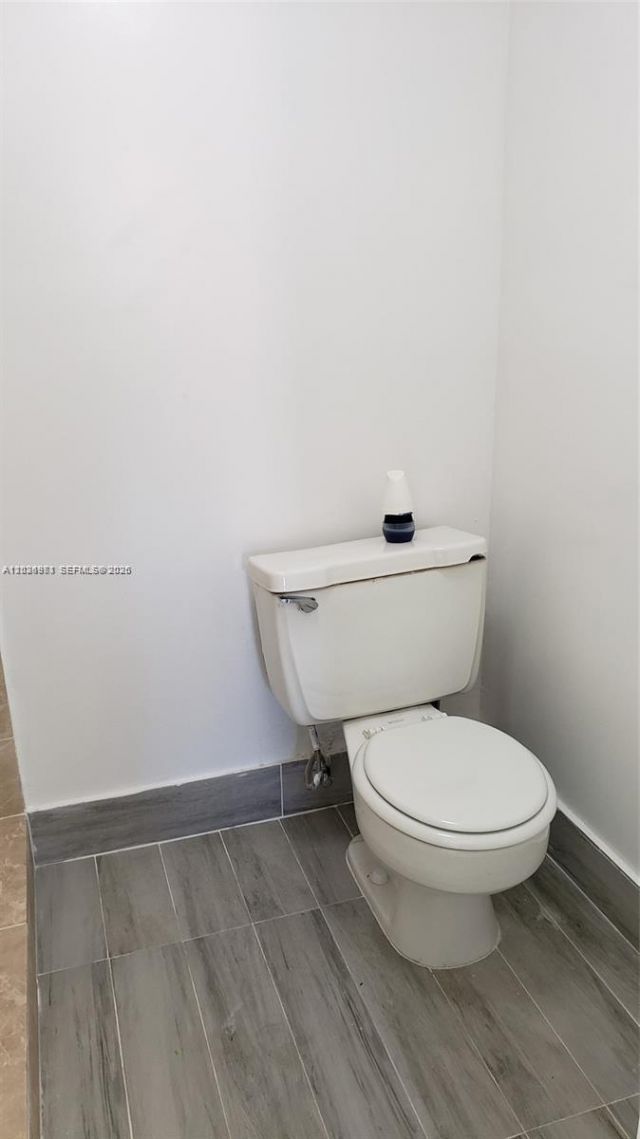 1325 W 68th St , Unit 214, Hialeah, FL 33014 Photo