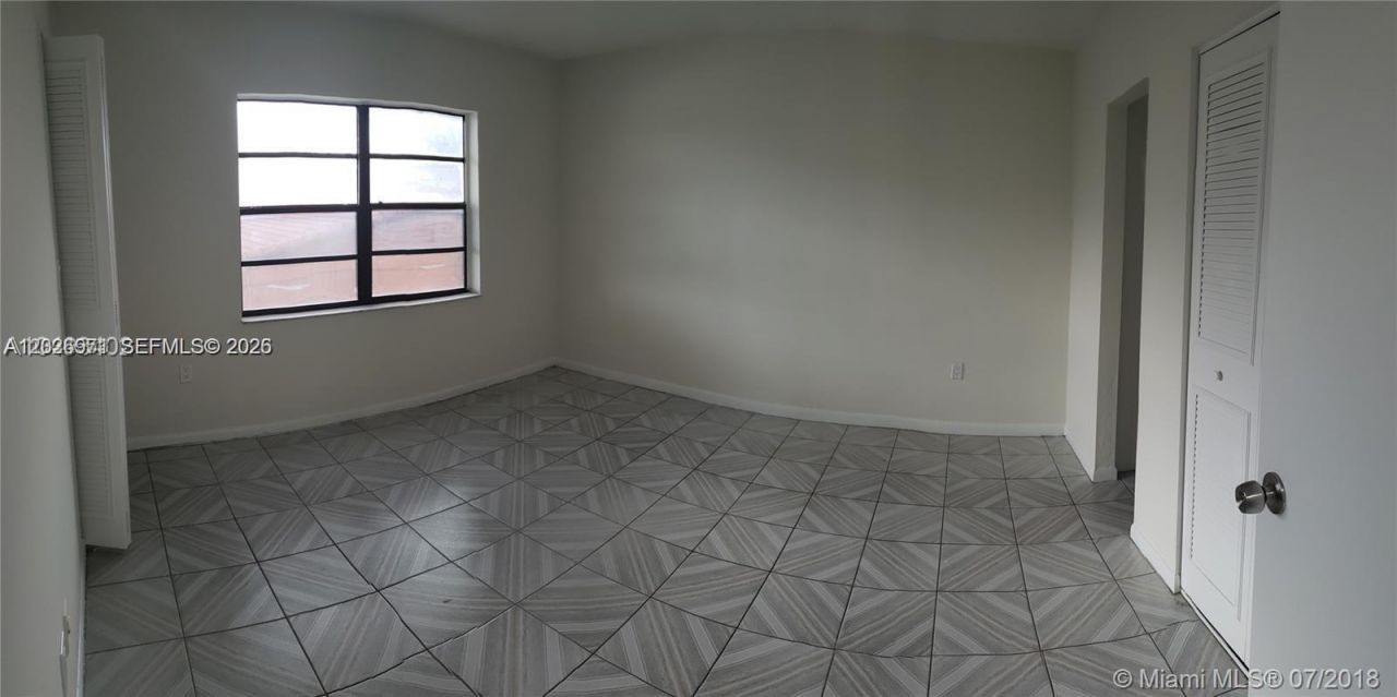 1325 W 68th St , Unit 214, Hialeah, FL 33014 Photo