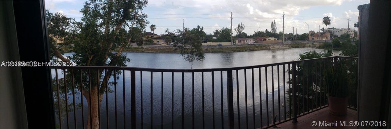 1325 W 68th St , Unit 214, Hialeah, FL 33014 Photo