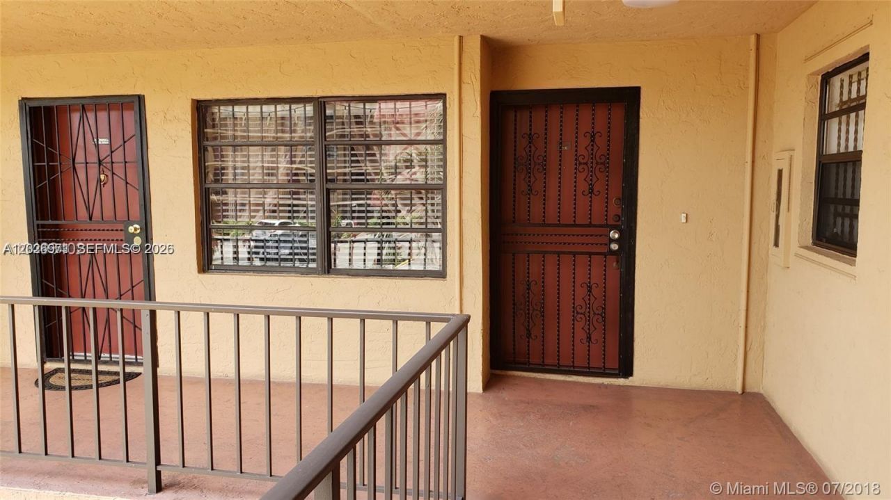 1325 W 68th St , Unit 214, Hialeah, FL 33014 Photo