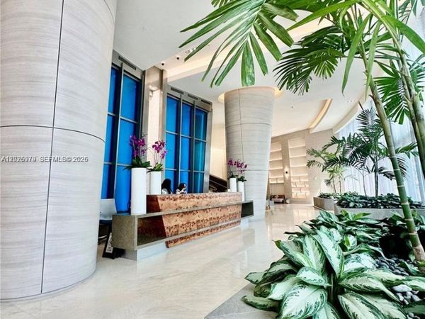 18201 Collins Ave , Unit 5307, Sunny Isles Beach, FL 33160