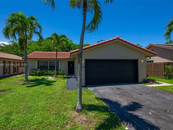 9039 NW 21st Ct , Coral Springs, FL 33071
