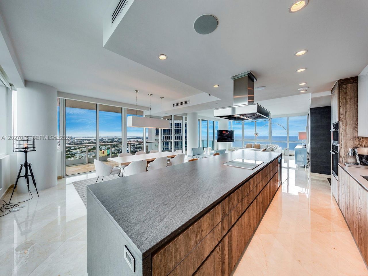 100 S Pointe Dr, Unit 3407, Miami Beach, FL 33139 Photo