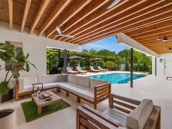 4730 SW 89th Ave, Miami, FL 33165