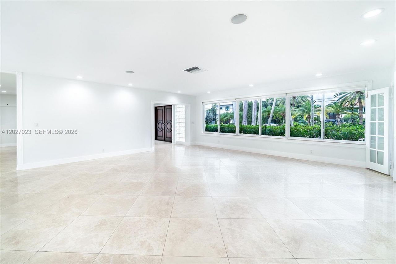 9835 W Broadview Dr, Bay Harbor Islands, FL 33154 Photo