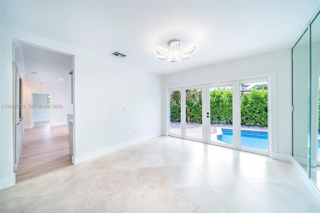 9835 W Broadview Dr, Bay Harbor Islands, FL 33154 Photo