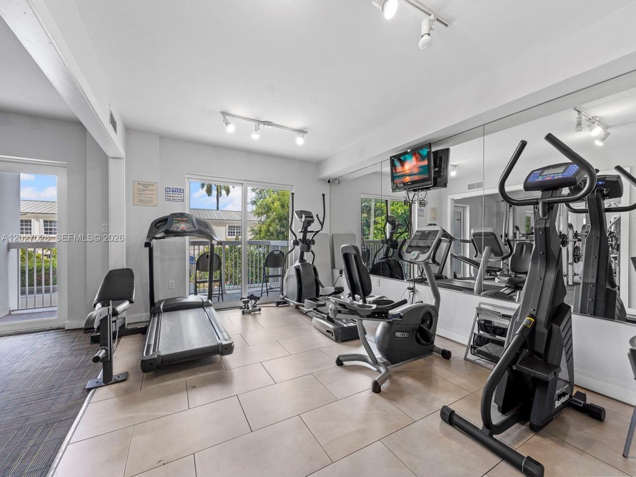 2740 SW 28th Ter, Unit 508, Miami, FL 33133 Photo