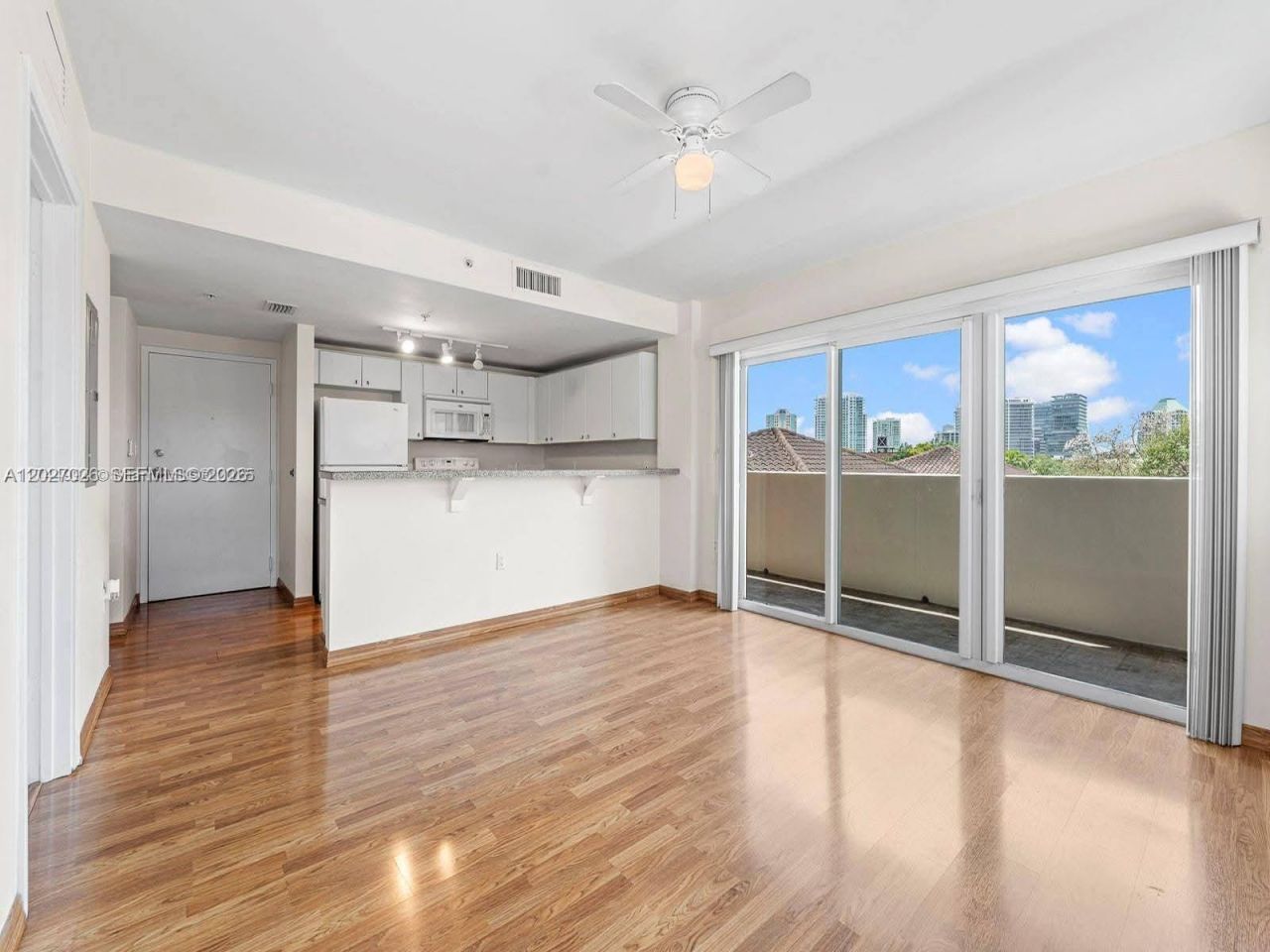 2740 SW 28th Ter, Unit 508, Miami, FL 33133 Photo