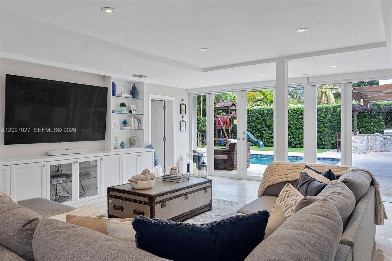 4750 Alhambra Cir , Coral Gables, FL 33146 Photo