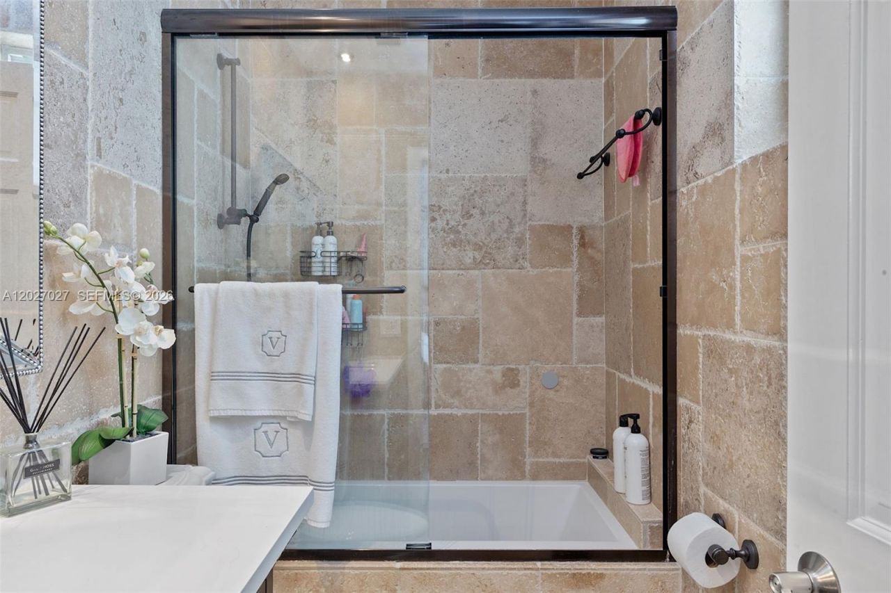 4750 Alhambra Cir , Coral Gables, FL 33146 Photo