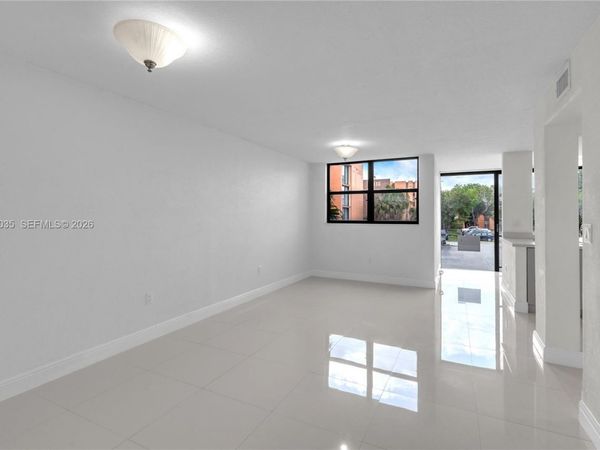 9440 W Flagler St , Unit 208, Miami, FL 33174