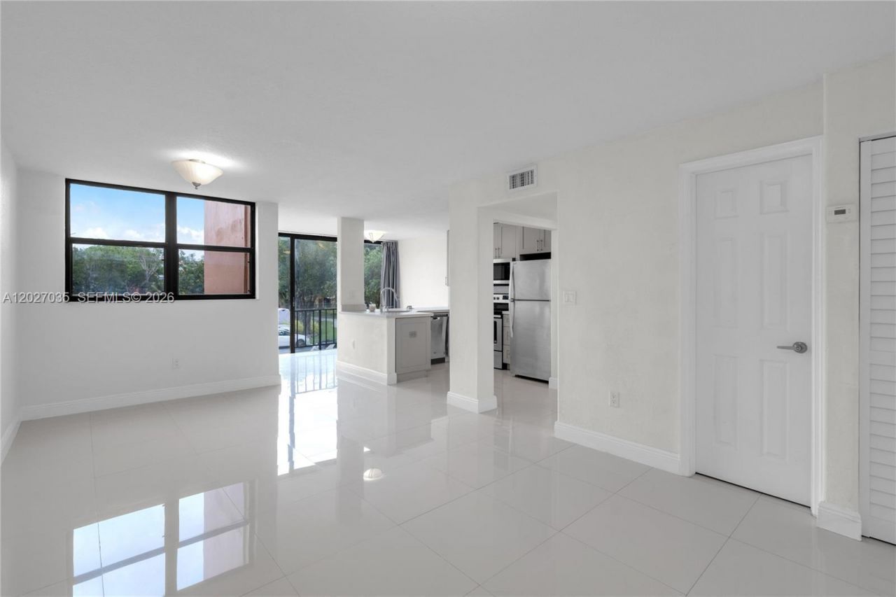 9440 W Flagler St , Unit 208, Miami, FL 33174 Photo