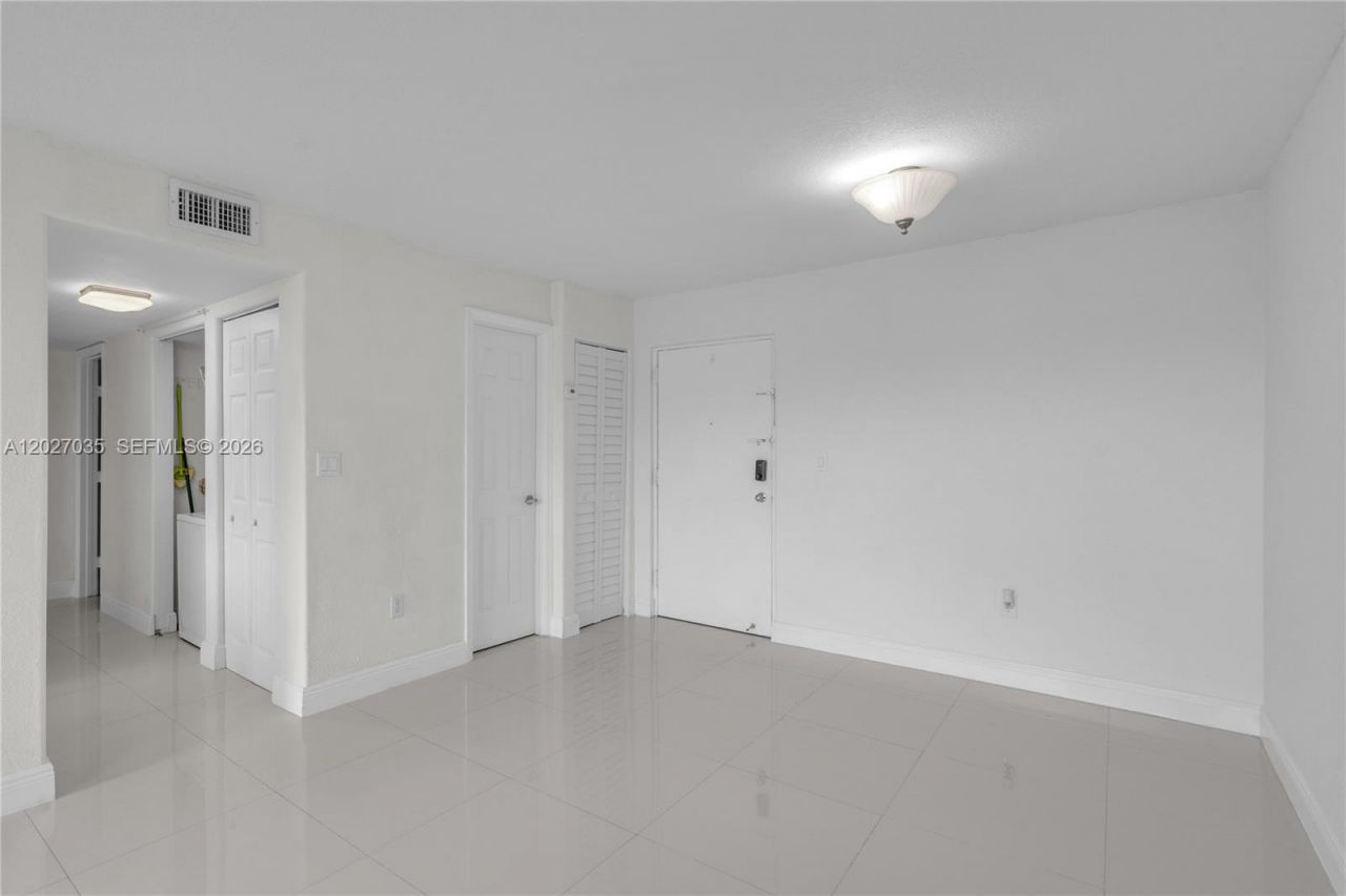 9440 W Flagler St , Unit 208, Miami, FL 33174 Photo