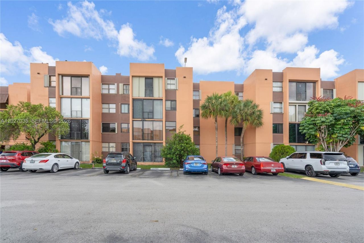 9440 W Flagler St , Unit 208, Miami, FL 33174 Photo