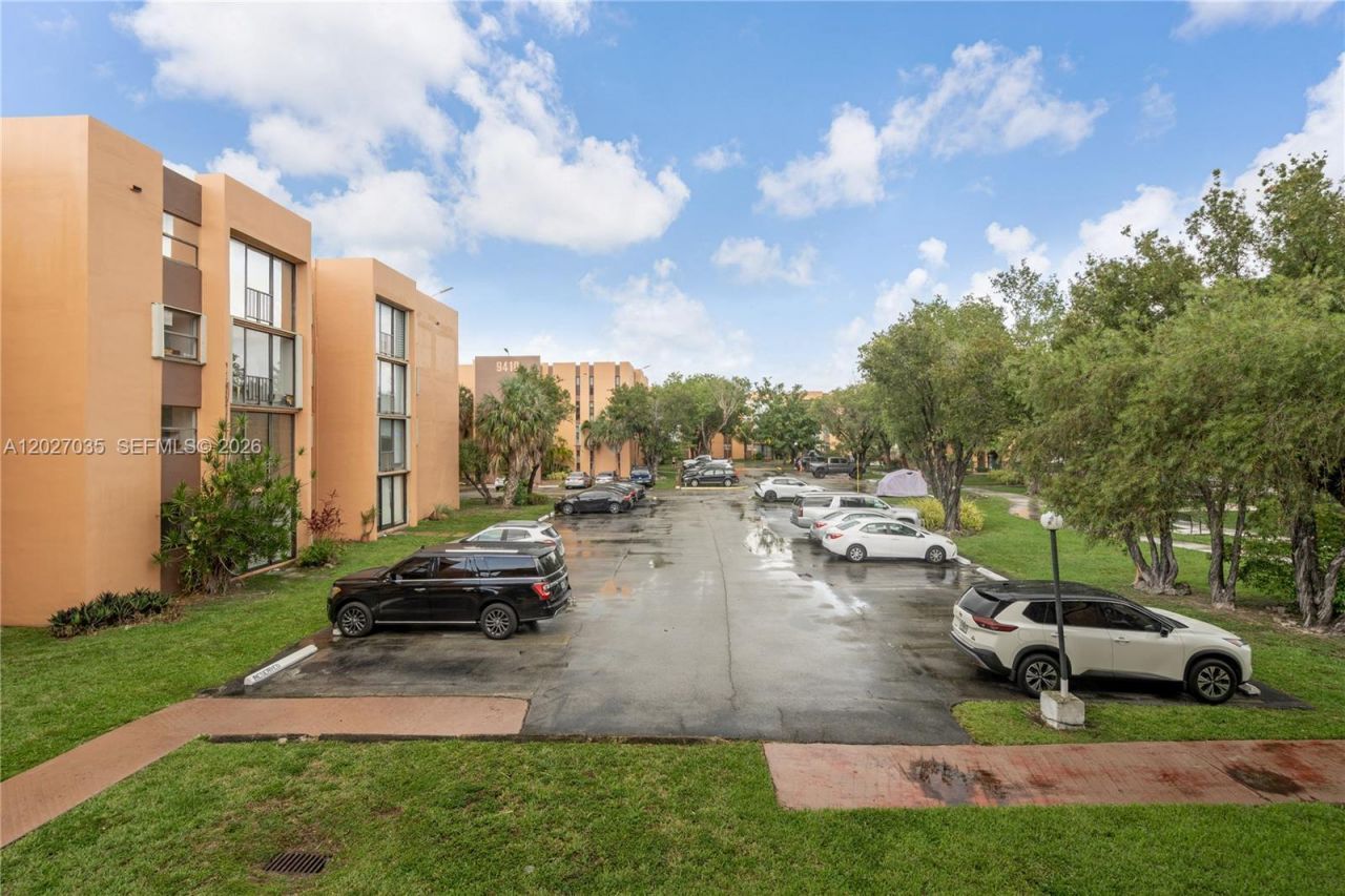 9440 W Flagler St , Unit 208, Miami, FL 33174 Photo