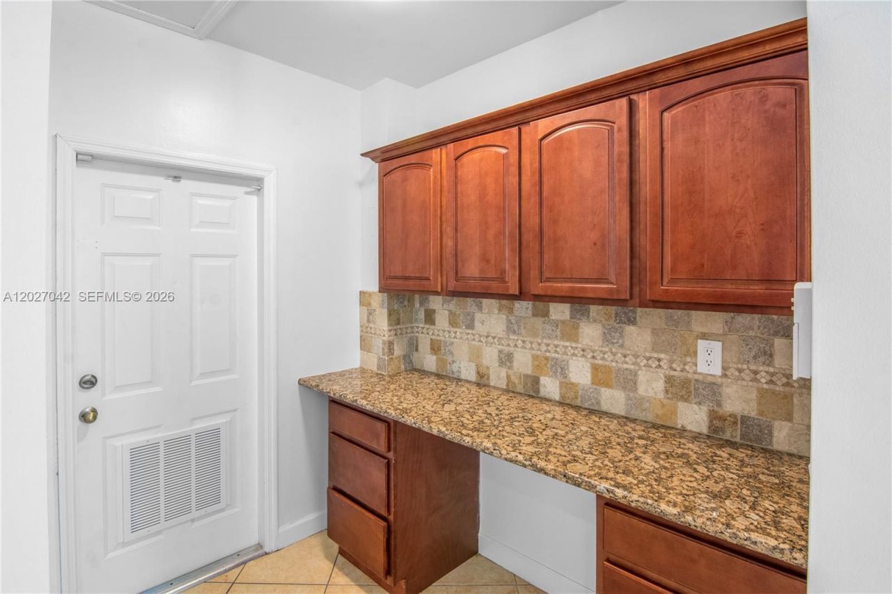 16001 SW 43rd Ter , Unit 16001, Miami, FL 33185 Photo