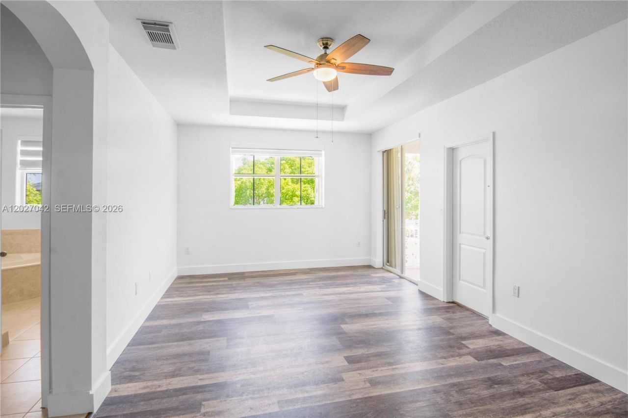 16001 SW 43rd Ter , Unit 16001, Miami, FL 33185 Photo