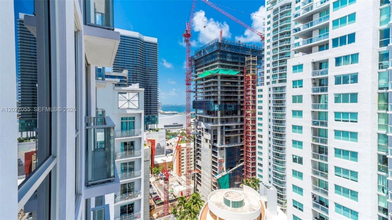227 NE 2nd St , Unit 2611, Miami, FL 33132 Photo