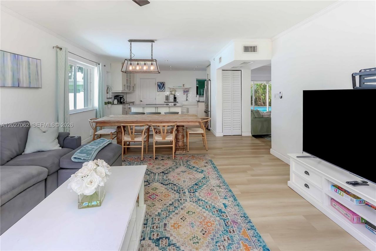 955 Van Buren St , Hollywood, FL 33019 Photo